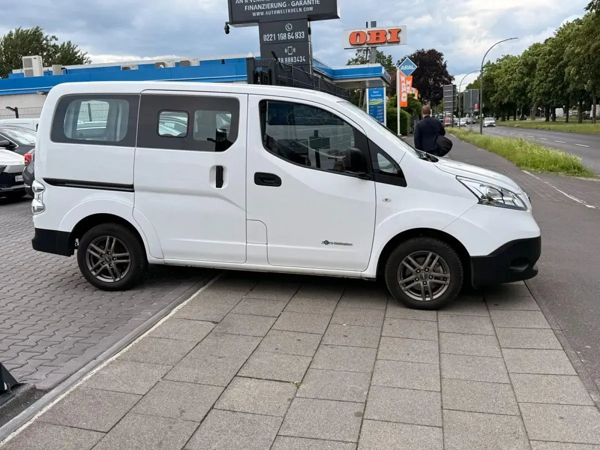 Gebraucht Nissan NV200 80 kW (109 PS) 2022 Weiß Van / Kleinbus
