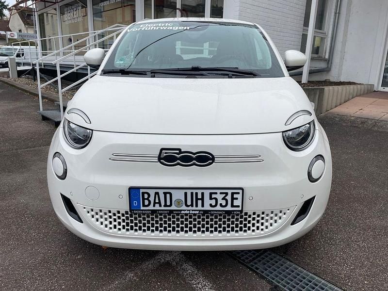 Gebraucht Fiat 500e 86 kW (118 PS) 2024 Weiß Kleinwagen
