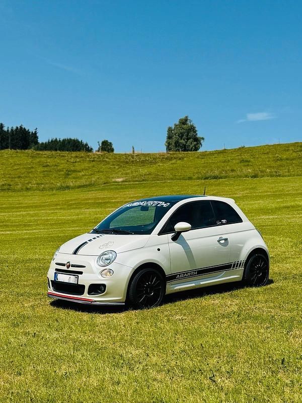 Weiß Gebraucht 2013 Fiat 500S Kleinwagen | 8.500 € (Guter Preis) - Bild 1/4