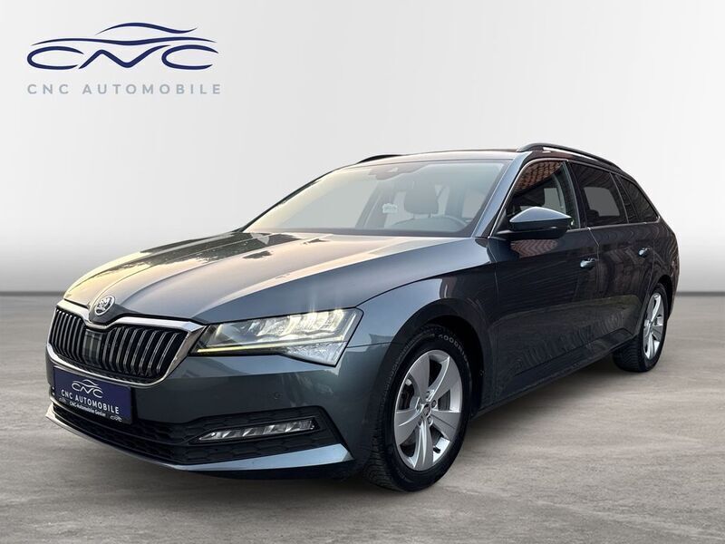 Grau Gebraucht 2021 Skoda Superb Ambition Kombi | 20.990 € (Fairer Preis) - Bild 1/2