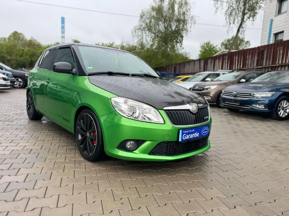 Gebraucht Skoda Fabia RS 179 PS (131 kW) 2010 Grün Limousine