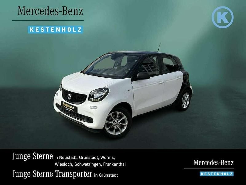 Karosserie in white Gebraucht 2018 Smart ForFour Passion Limousine | 12.880 € (Fairer Preis) - Bild 1/4