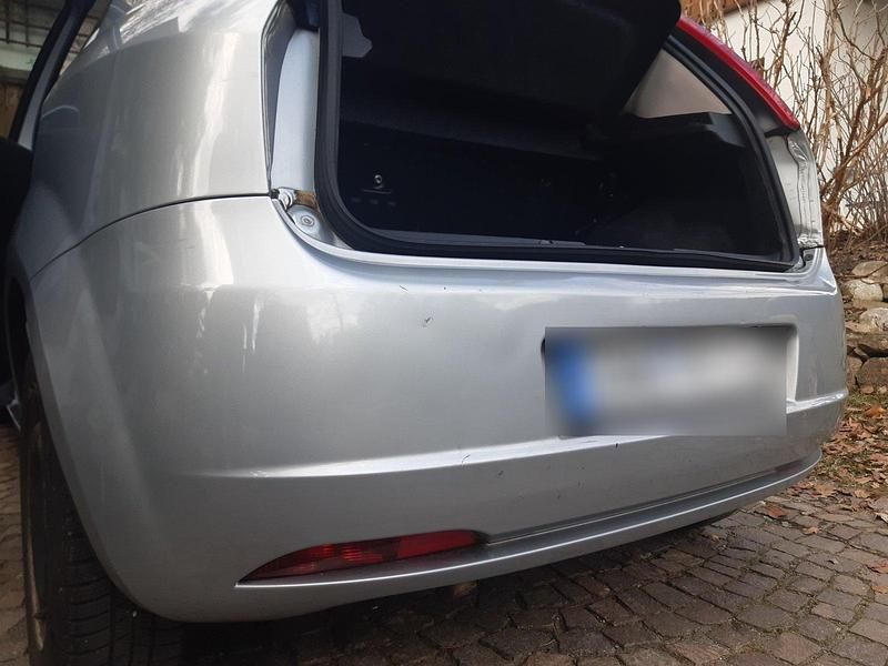 Gebraucht Fiat Grande Punto Active 65 PS (47 kW) 2009 Silber Kleinwagen