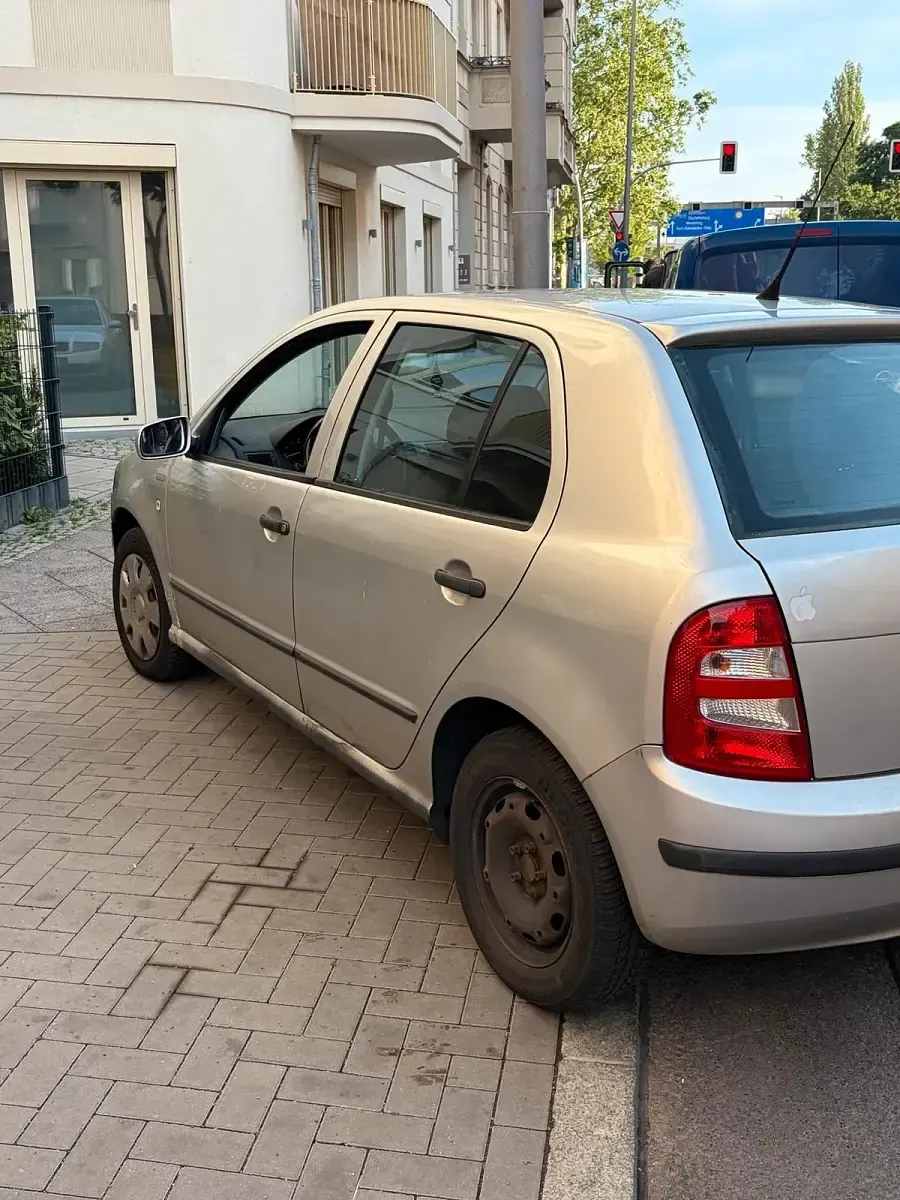 Gebraucht Skoda Fabia 64 PS (47 kW) 2004 Silber Kleinwagen