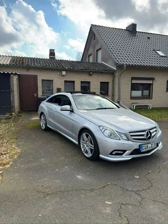 Gebraucht Mercedes E350 Elegance 231 PS (169 kW) 2010 Silber Coupé