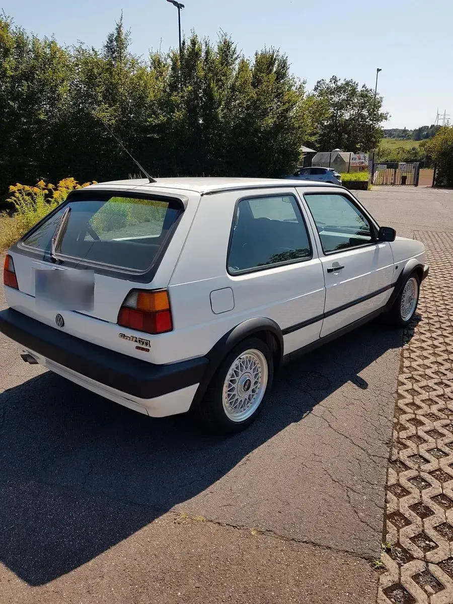 Gebraucht VW Golf II GTI 160 PS (117 kW) 1990 Weiß Kleinwagen