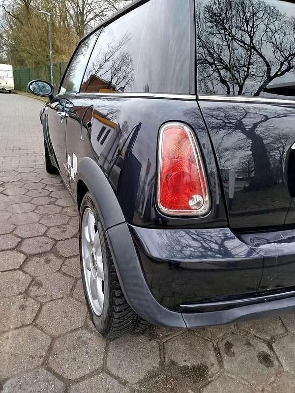 Second-hand Mini ONE 90 CP (66 kW) 2005 Negru Hatchback