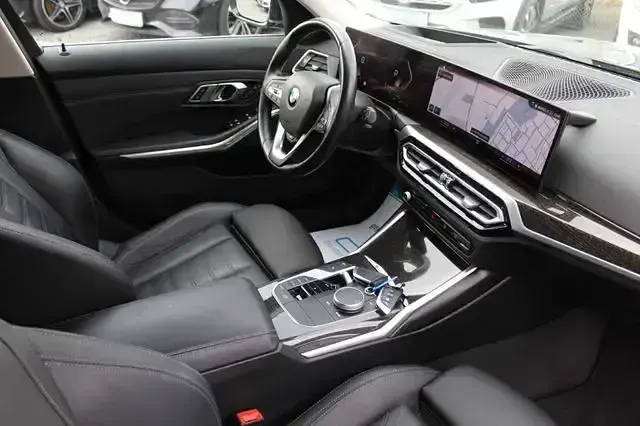 Gebraucht BMW 330 Comfort Edition 286 PS (210 kW) 2023 Tansanitblau ii metallic Kombi
