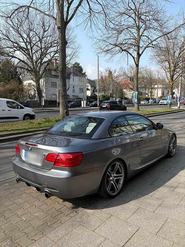 Gebraucht BMW 335 Cabriolet Performance 306 PS (225 kW) 2013 Grau Cabrio