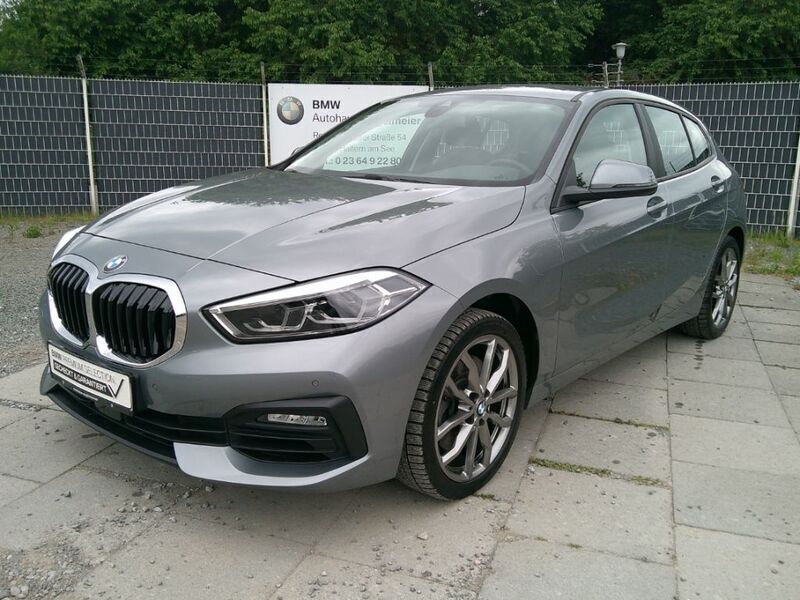 Grau Gebraucht 2024 BMW 120 Advantage Kleinwagen | 25.900 € (Fairer Preis) - Bild 1/3
