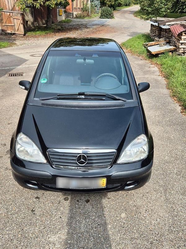 Schwarz Gebraucht 2003 Mercedes A140 Kleinwagen | 1.599 € (Teuer) - Bild 1/4