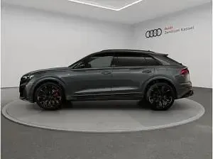 Neu Audi Q8 489 PS (359 kW) 2026 Grau (daytonagrau perleffekt) SUV
