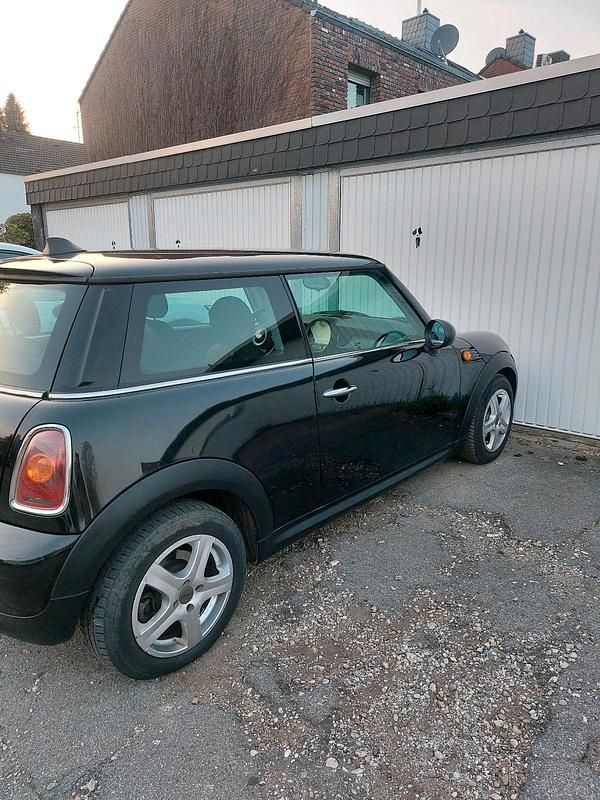 Gebraucht Mini ONE 95 PS (69 kW) 2009 Schwarz Kleinwagen