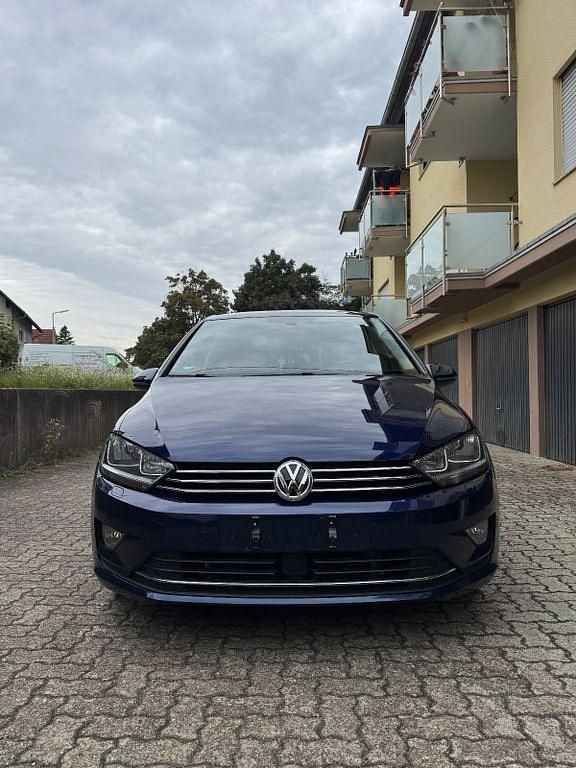 Blau Gebraucht 2017 VW Golf Sportsvan Allstar Van / Kleinbus | 11.000 € (Guter Preis) - Bild 1/4