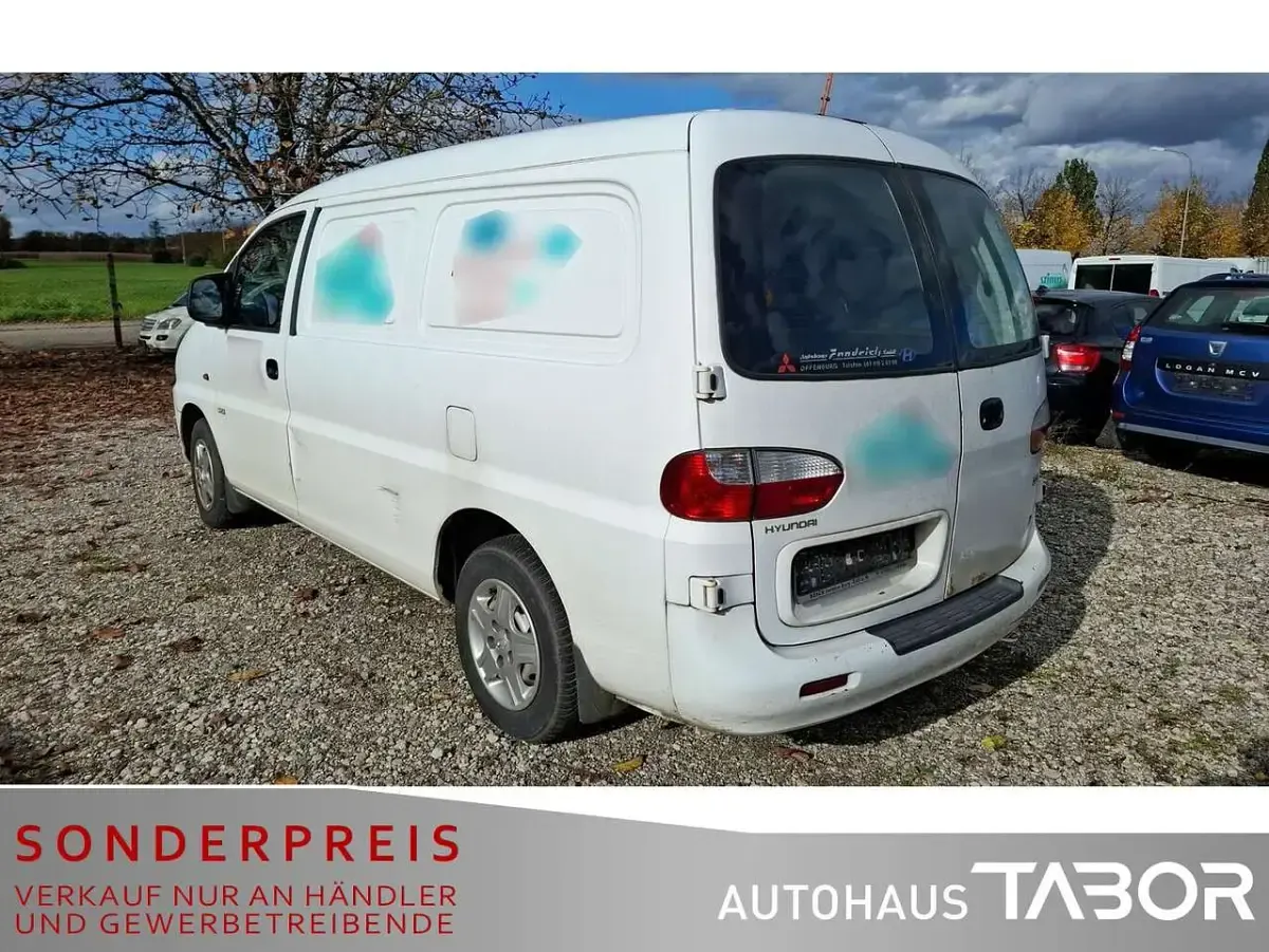 Gebraucht Hyundai H-1 140 PS (102 kW) 2004 Weiß Van / Kleinbus