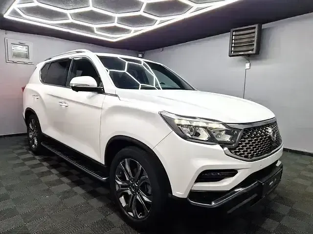 Usata SsangYong Rexton 181 CV (133 kW) 2019 Bianco SUV