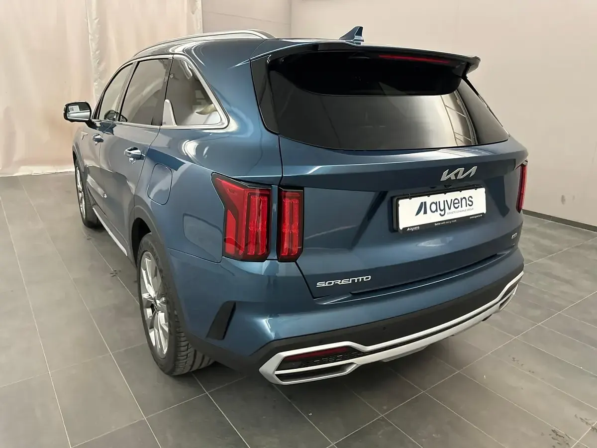 Gebraucht Kia Sorento Platinum 201 PS (147 kW) 2023 (m4b) mineralblau met. SUV