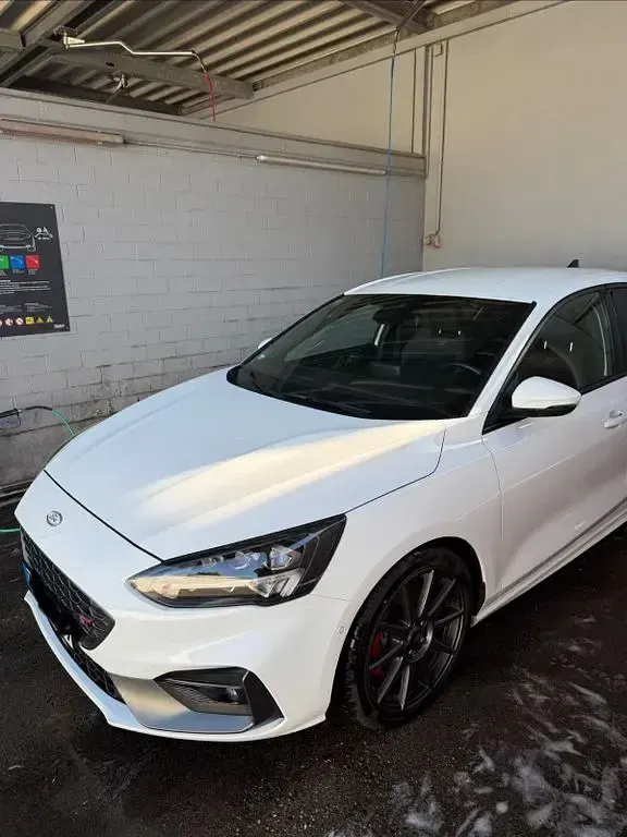 Gebraucht Ford Focus Performance Edition 280 PS (205 kW) 2021 Weiß Limousine