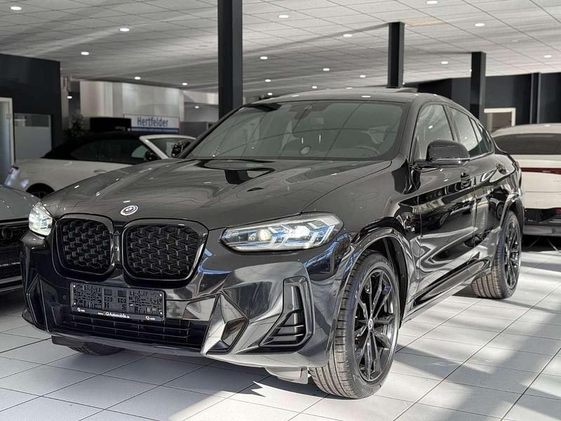 Schwarz Gebraucht 2022 BMW X4 M Sport SUV | 37.990 € - Bild 1/4