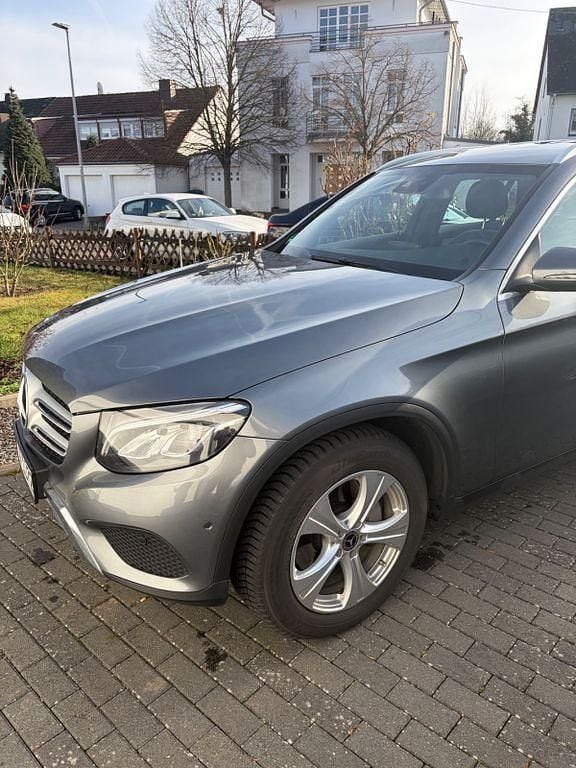 Gebraucht Mercedes GLC250 211 PS (155 kW) 2018 Grau SUV