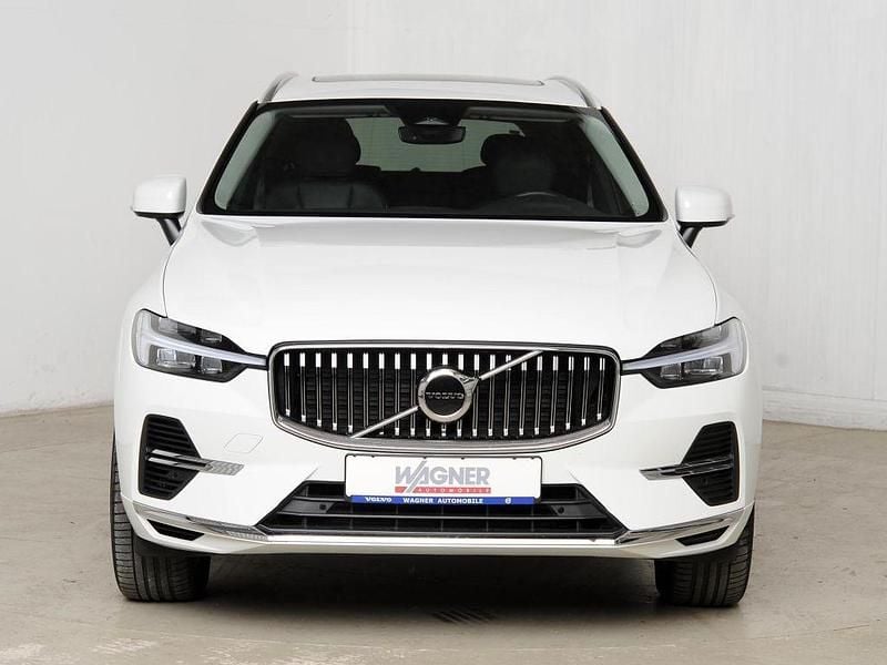 Gebraucht Volvo XC60 Core 398 PS (292 kW) 2022 Weiß SUV
