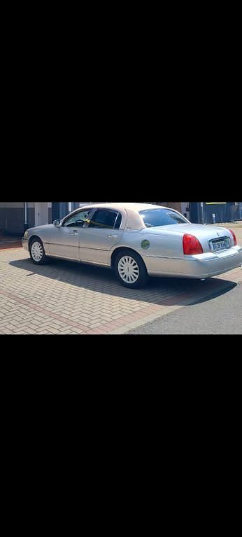 Gebraucht Lincoln Town Car 242 PS (177 kW) 2003 Silber Limousine