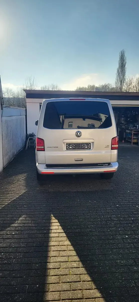 Używany VW T5 Edition 180 KM (132 kW) 2013 Szary Van