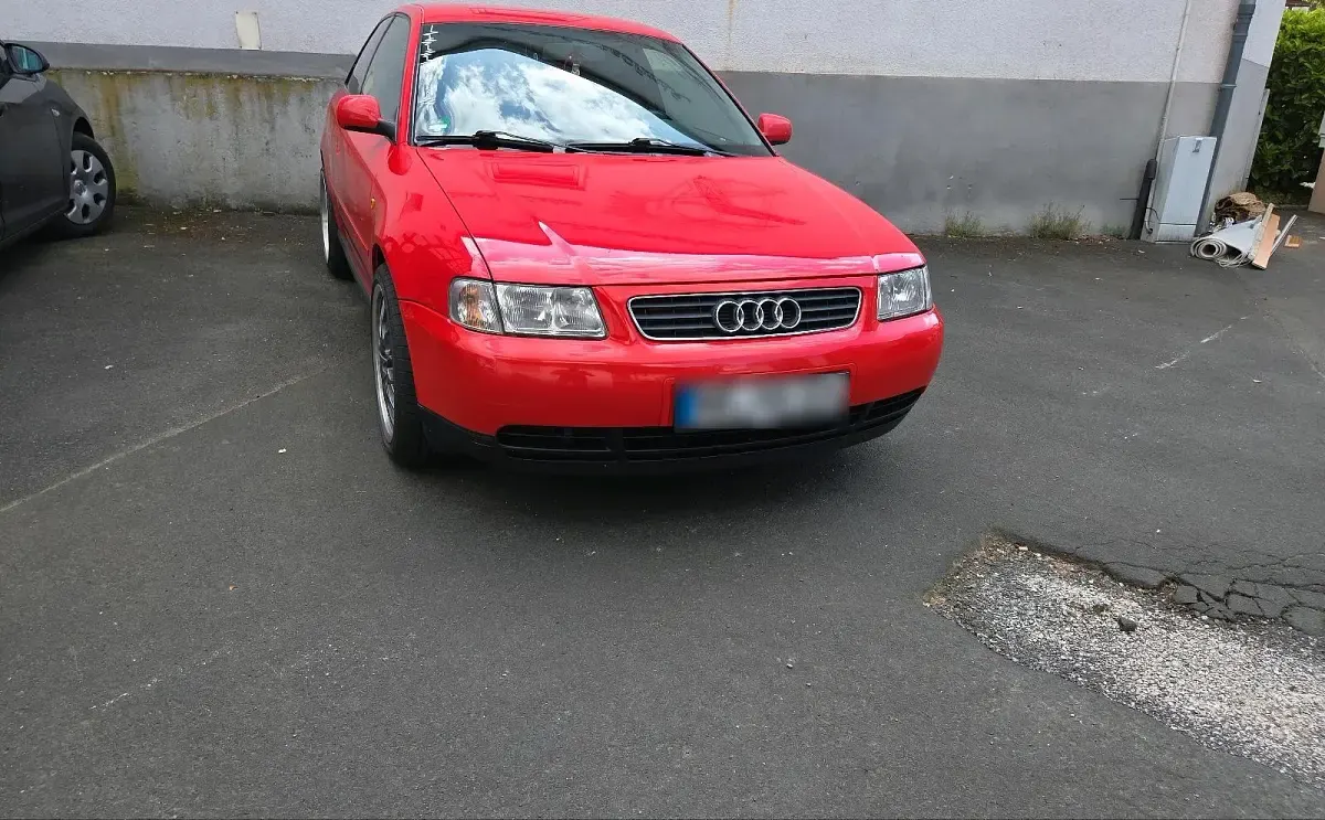 Gebraucht Audi A3 125 PS (91 kW) 1997 Rot Kleinwagen