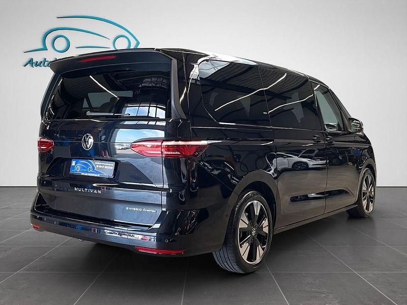 Gebraucht VW Multivan Life 245 PS (180 kW) 2025 Schwarz Van