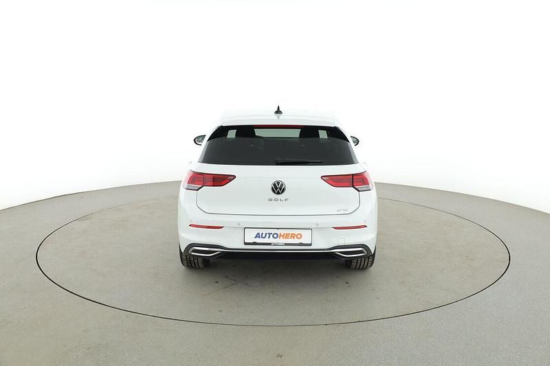 Gebraucht VW Golf VII Style 150 PS (110 kW) 2020 Weiß Limousine