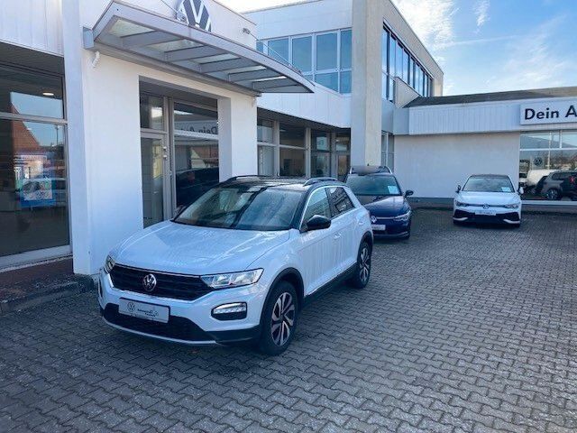 Gebraucht VW T-Roc Active 150 PS (110 kW) 2021 White silver metallic (metallic) SUV