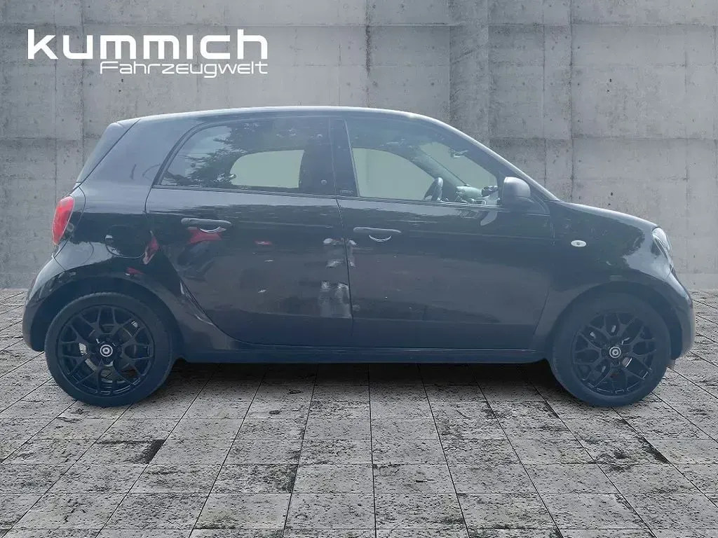 Gebraucht Smart ForFour Passion 90 PS (66 kW) 2018 Schwarz Kleinwagen