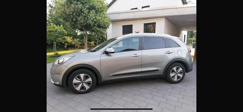 Silber Gebraucht 2019 Kia Niro Vision SUV | 14.200 € (Guter Preis) - Bild 1/3