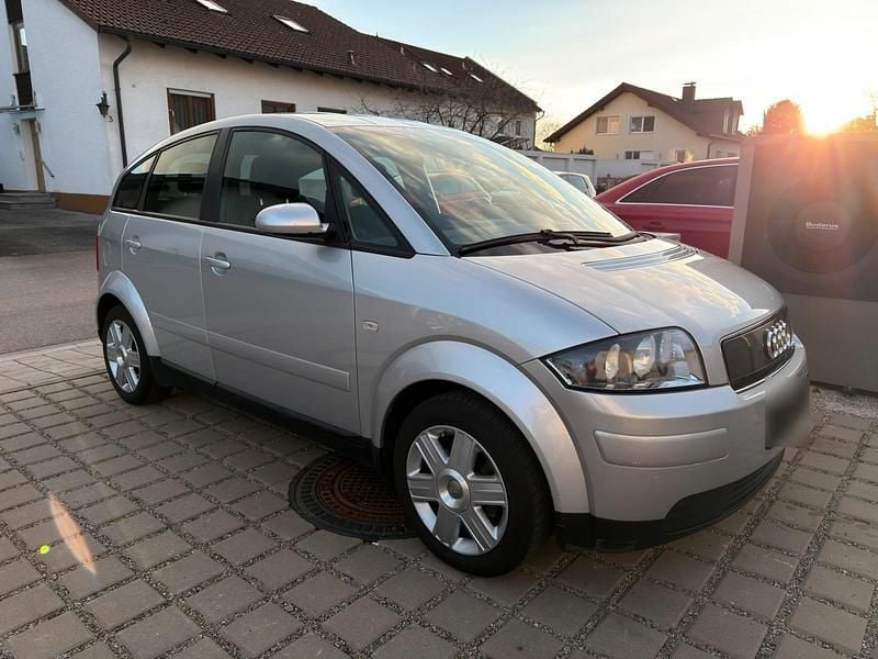 Second-hand Audi A2 75 CP (55 kW) 2003 Argintiu Hatchback