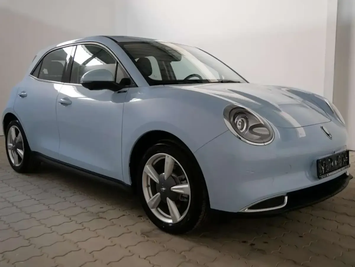 Używany Ora 03 125 kW (171 KM) 2024 Niebieski Hatchback