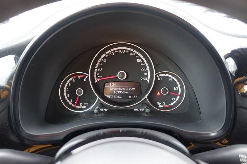 Gebraucht VW Beetle Cabriolet Basis 160 PS (117 kW) 2013 Schwarz Cabrio