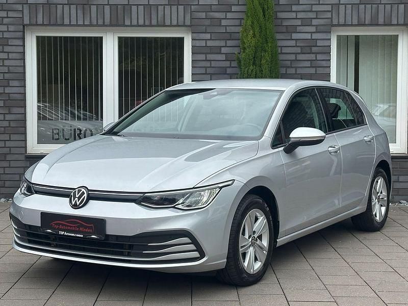 Gebraucht VW Golf VIII Life 150 PS (110 kW) 2021 Silber Limousine