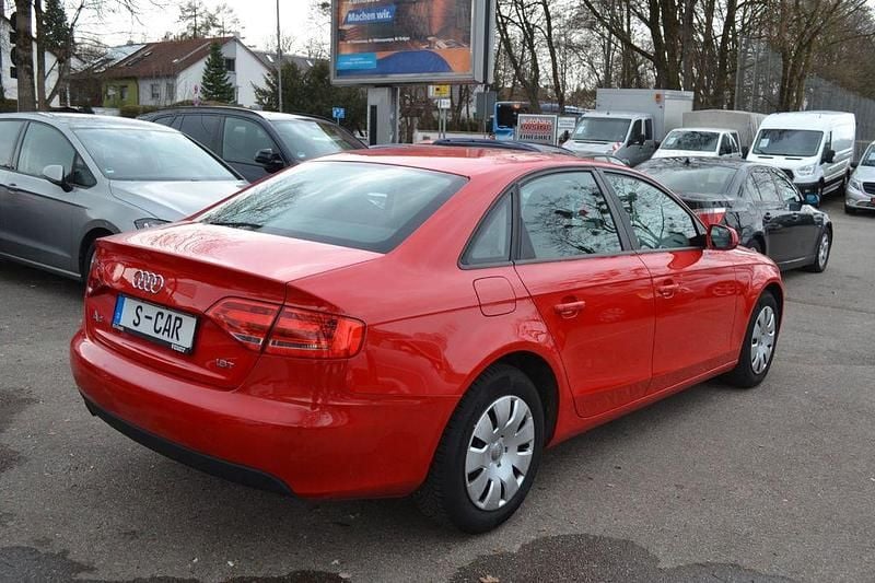 Gebraucht Audi A4 120 PS (88 kW) 2009 Rot Limousine