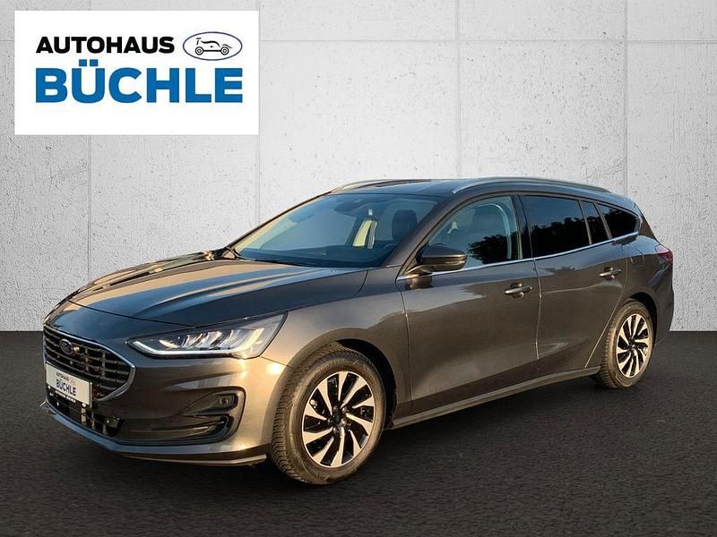 Grau Gebraucht 2025 Ford Focus Titanium Limousine | 23.680 € (Superpreis) - Bild 1/4