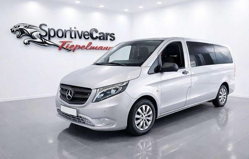 Gebraucht Mercedes Vito 163 PS (119 kW) 2017 Brillant silber met Van