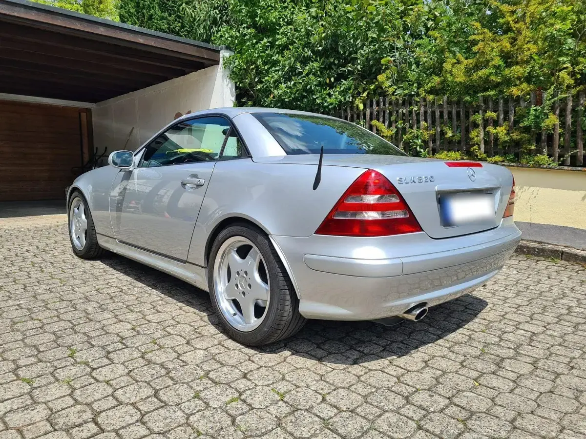 Gebraucht Mercedes SLK320 218 PS (160 kW) 2000 Silber Cabrio