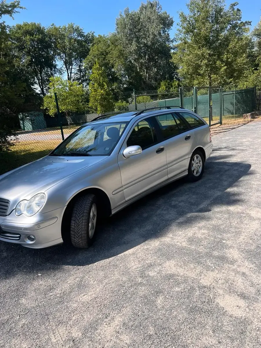 Gebraucht Mercedes C220 150 PS (110 kW) 2007 Silber Kombi