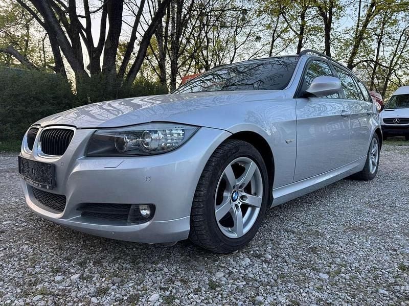 Gebraucht BMW 320 170 PS (125 kW) 2009 Silber Kombi