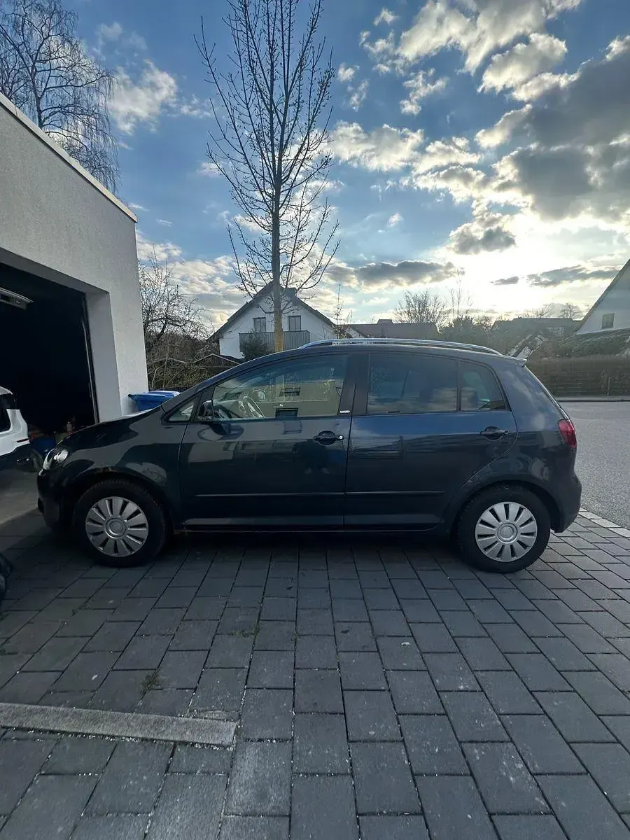 Gebraucht VW Golf Plus Cross Style 105 PS (77 kW) 2011 Van / Kleinbus