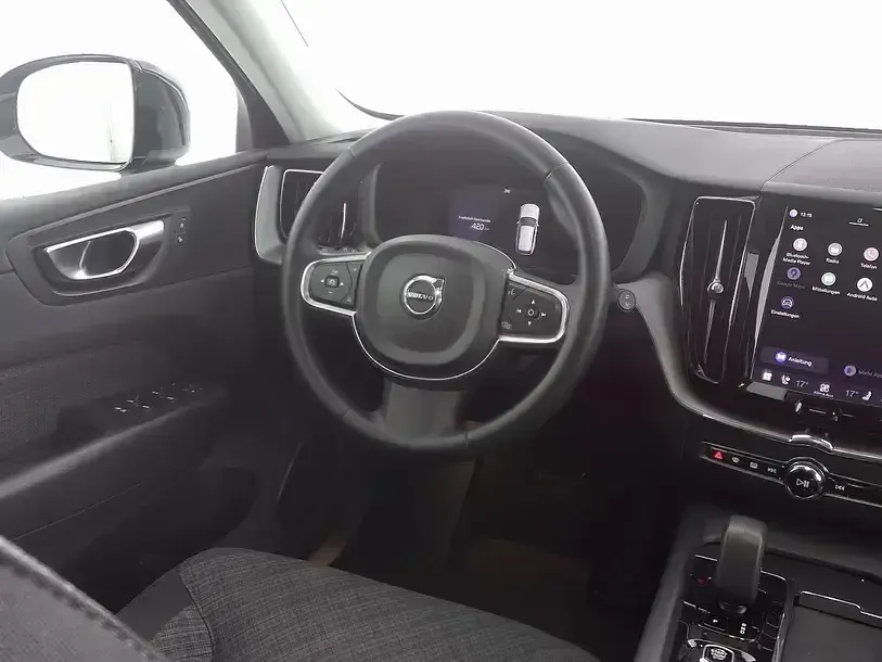 Gebraucht Volvo XC60 Core 197 PS (144 kW) 2023 Schwarz SUV