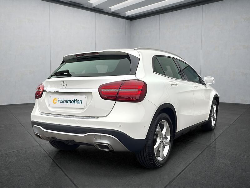 Gebraucht Mercedes GLA180 122 PS (89 kW) 2020 Weiß SUV