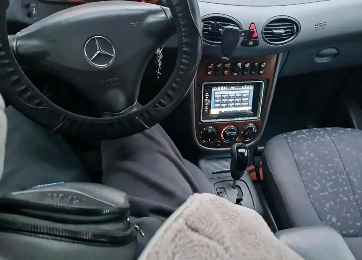 Gebraucht Mercedes A190 136 PS (100 kW) 2005 Rot Kleinwagen