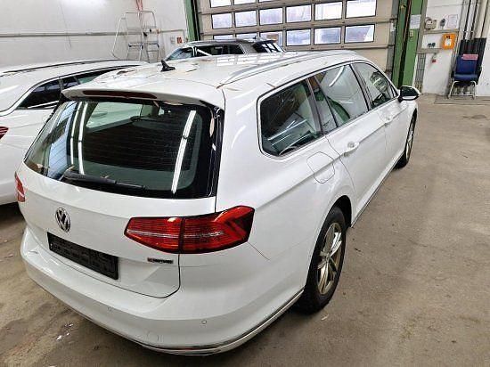 Gebraucht VW Passat 190 PS (139 kW) 2019 Weiß Limousine
