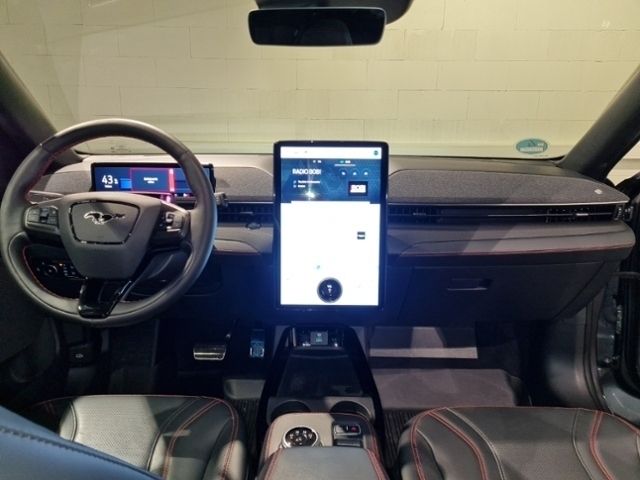 Gebraucht Ford Mustang Mach-E Extended Range 216 kW (294 PS) 2024 Grau, carbonized grey metallic SUV