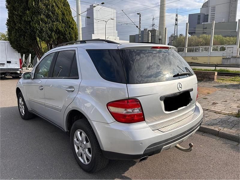 Second-hand Mercedes ML280 190 CP (139 kW) 2007 Argintiu SUV
